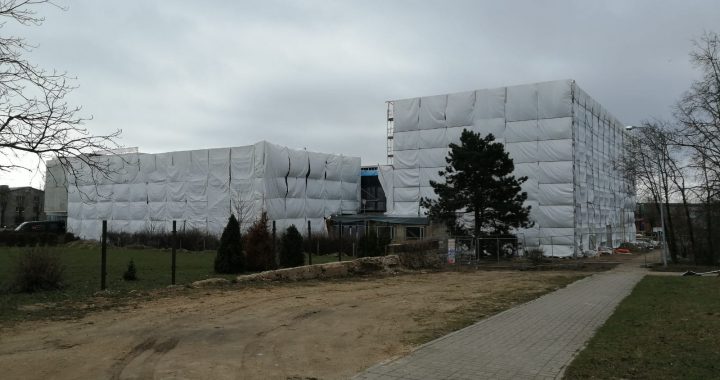 Lūdz pagarināt Tukuma 2. vidusskolas būvdarbu termiņus