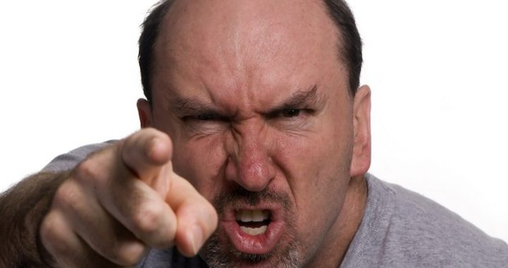 Tukuma novadā iereibis vīrietis pārbiedē bērnus un sievu