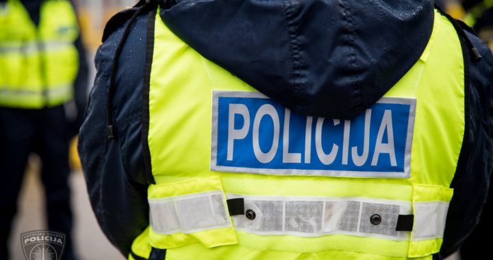 Policija veic pārbaudes tirgū un vairākos uzņēmumos