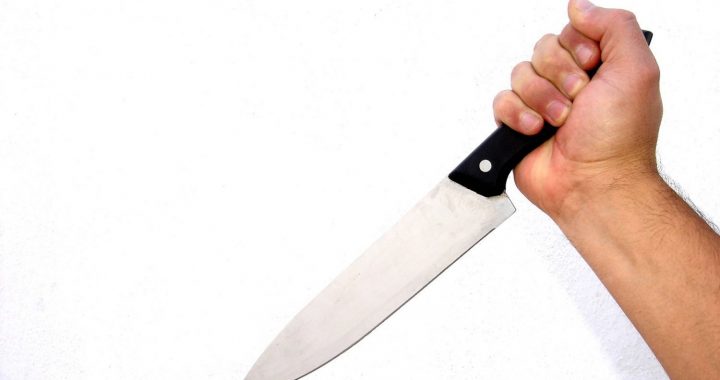 Alkohola reibumā uzbrūk pats savai mātei