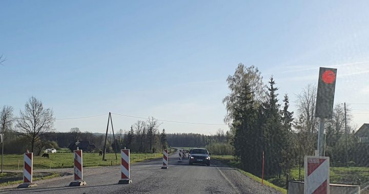 Uz ceļa Tukums-Kuldīga uzstādīti luksofori