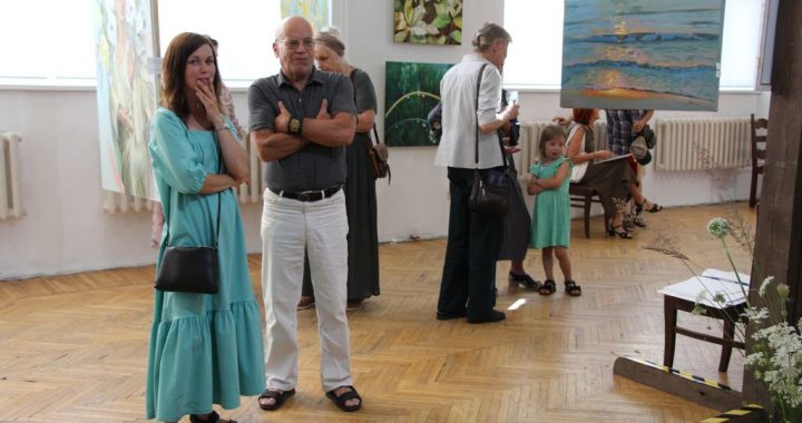 Tukuma mākslinieku grupas izstādes atklāšanā Rīgā