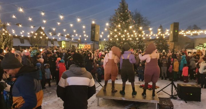 Tukumā, Brīvības laukumā, norisināsies labdarības akcija “Ziemassvētku ekspresis: Latvija – Ukraina” un dziedātājas Samantas Tīnas koncerts