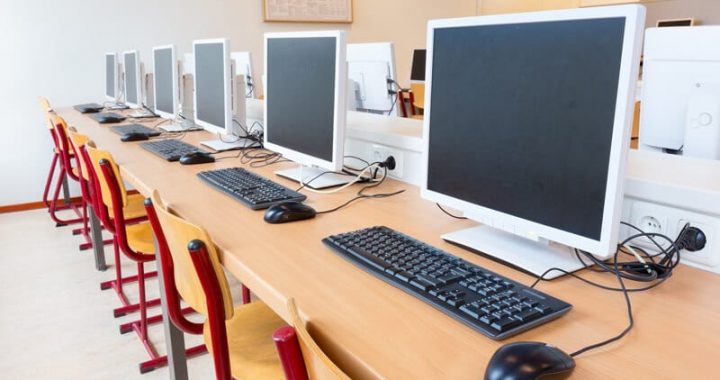 7000 skolēnu un skolotāju turpina testēt vienoto eksaminācijas IT sistēmu