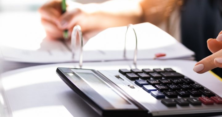 Ikviens eiro ir svarīgs: ekonomiskais pamatojums grāmatvedības ārpakalpojumu izvēlē