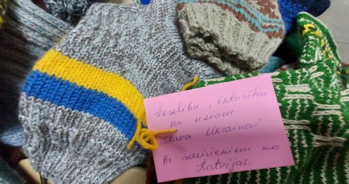 Atkal aicina adīt Ukrainas karavīriem