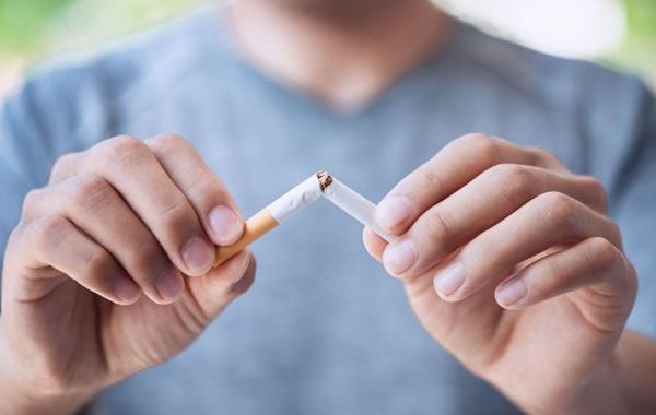 Saeima lemj par smēķēšanas aizliegumu līdz 20 gadu vecumam/papildināts/