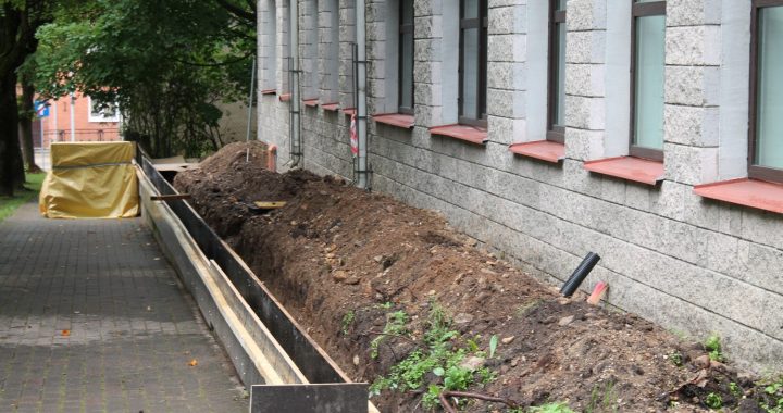 Kad skolas sienās parādās plaisas…