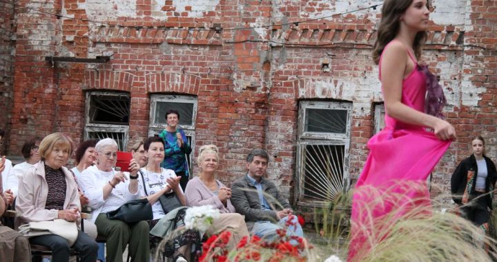 Modes skatē Tukku magi pagalmā