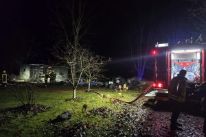 Svētkos novadā degusi pirts un automašīna