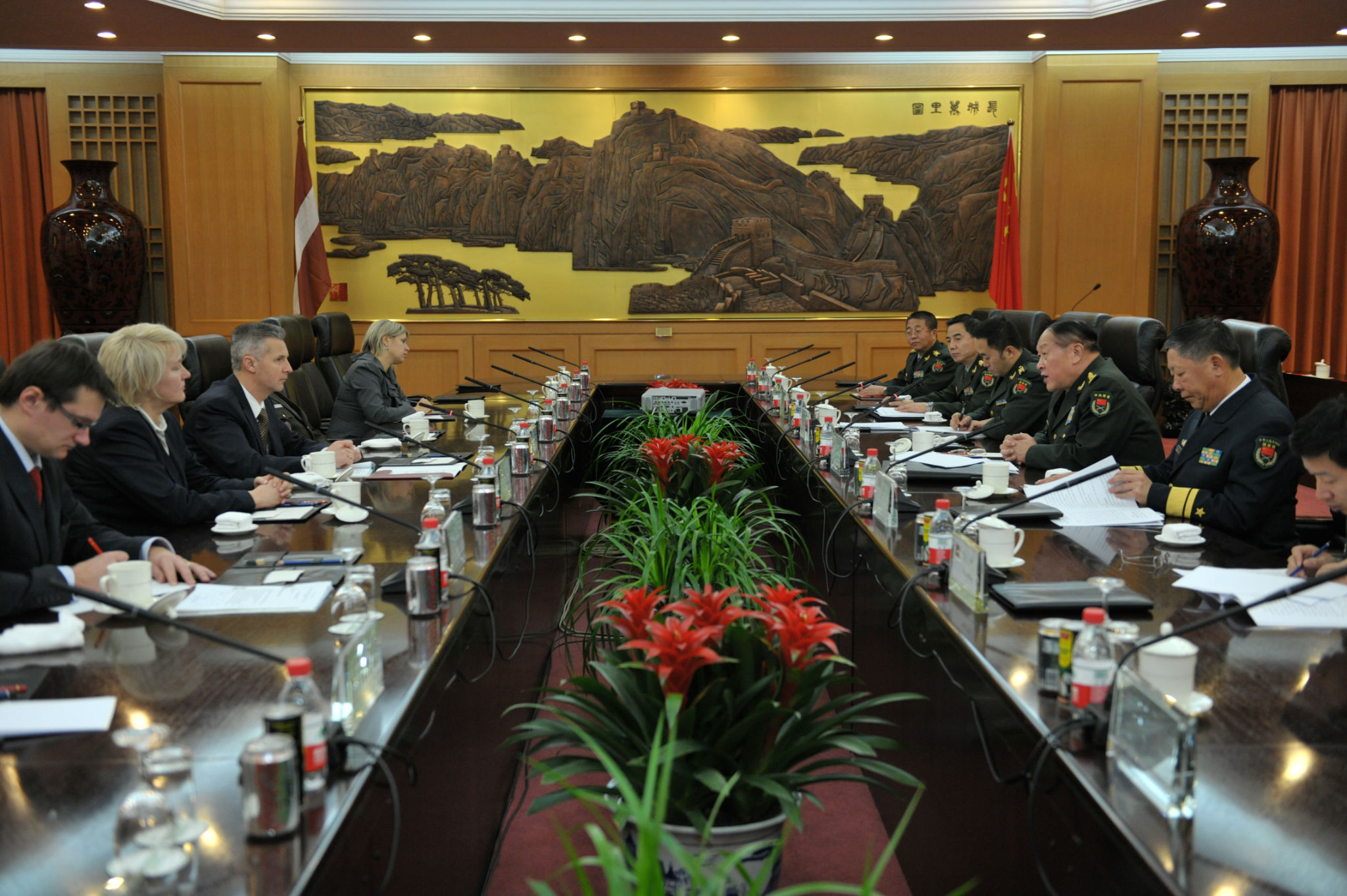 Pabriks uzaicina Ķīnas bruņotos spēkus piedalīties mācībās «Open Spirit»