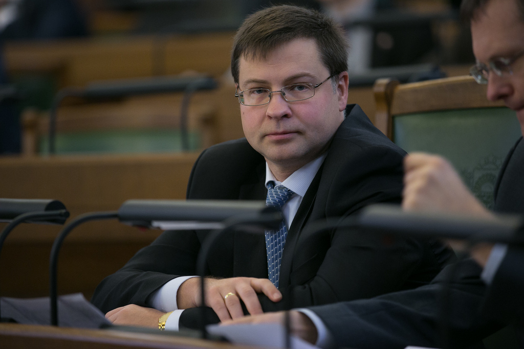 Dombrovskis par eiro pirms Saeimas balsojuma