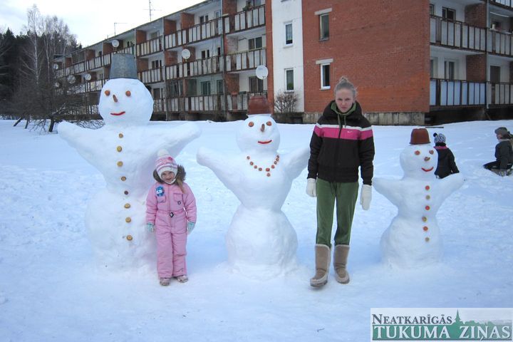 Engures novada dome tiekas ar iedzīvotājiem