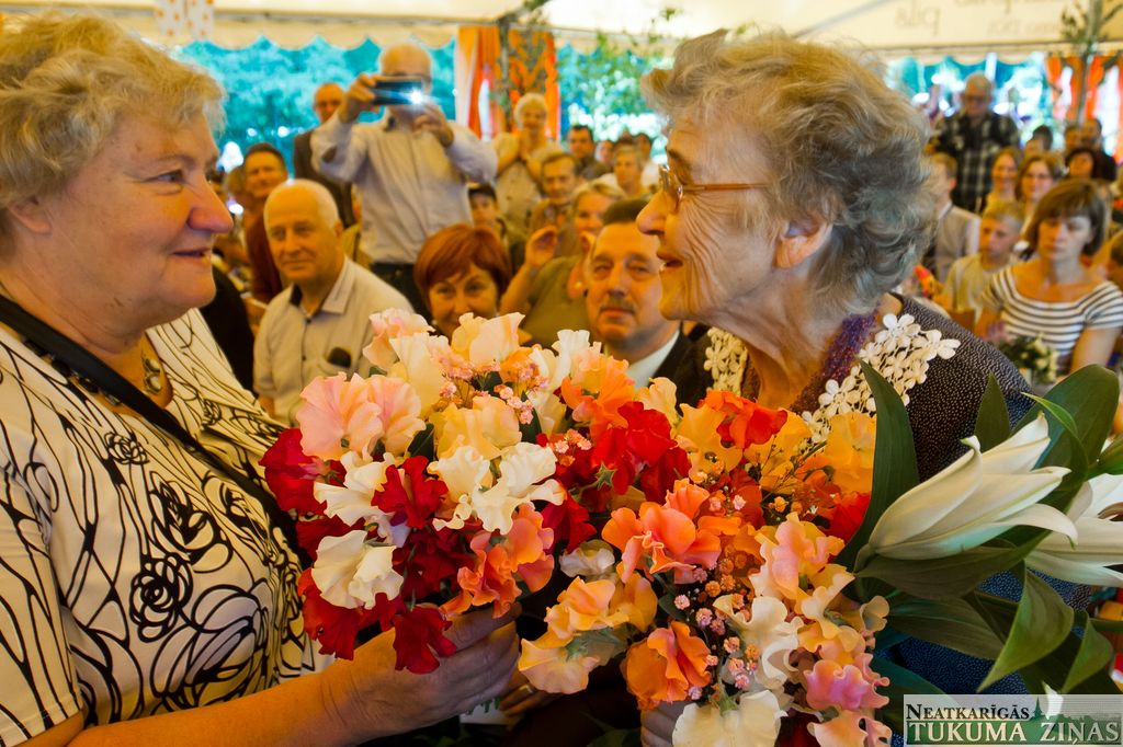 Irlavas bērnunamā satiekas kādreizējie audzēkņi un darbinieki /FOTO/