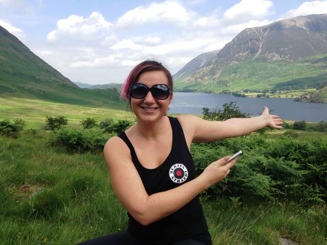 «Bērzes Strazdu» Vera – latviete ar ukraiņu un moldāvu asinīm – par latviskumu Anglijā