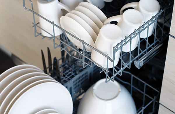Latvijā pieejami vairāk nekā 10 videi draudzīgi trauku mazgāšanas līdzekļi