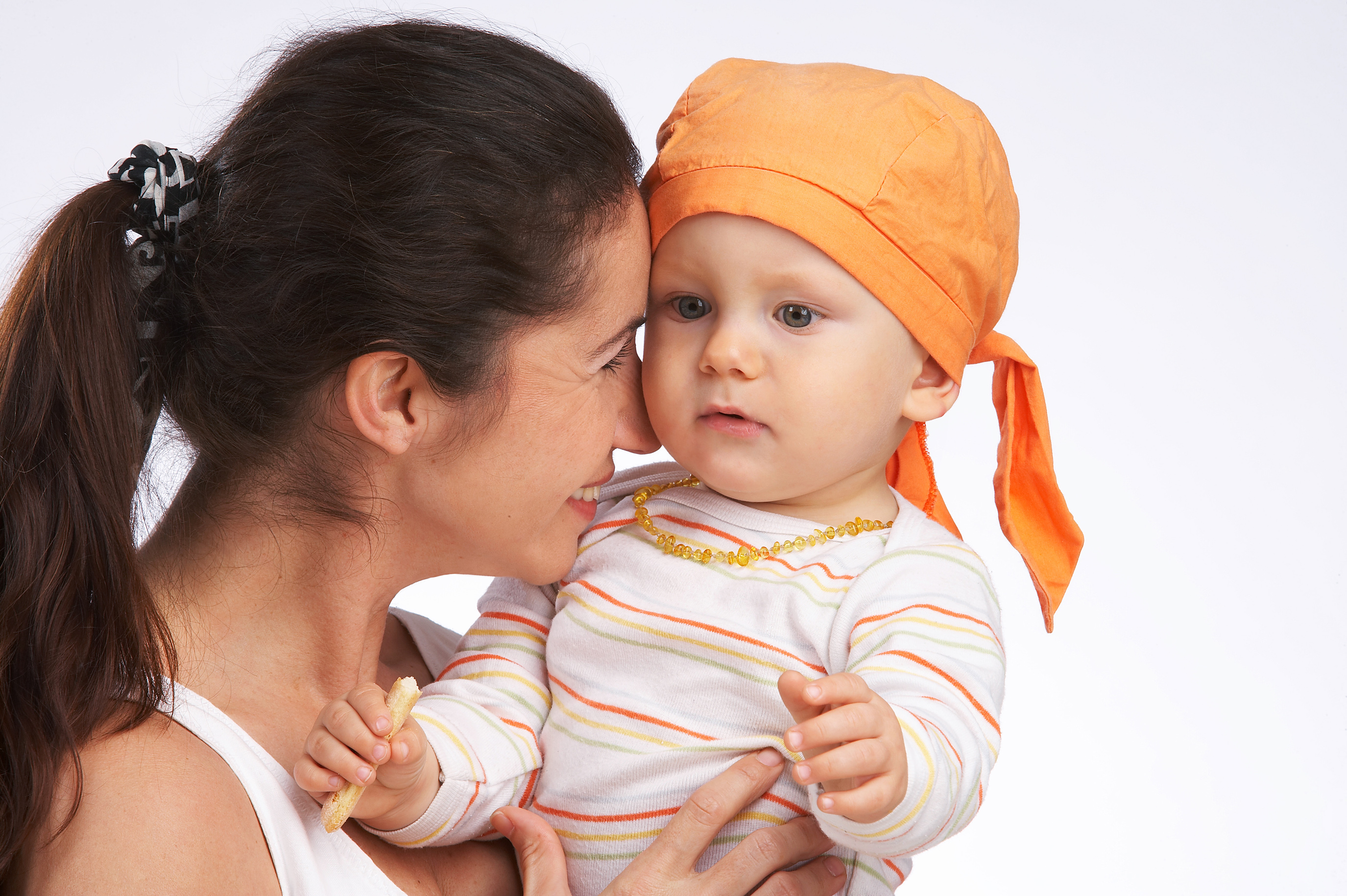 Pērn adoptēti 248 Latvijas bērni /VIDEO/