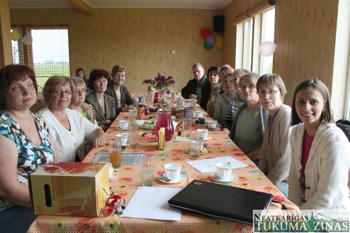 Lauku biedrības satiekas «Līkumos»