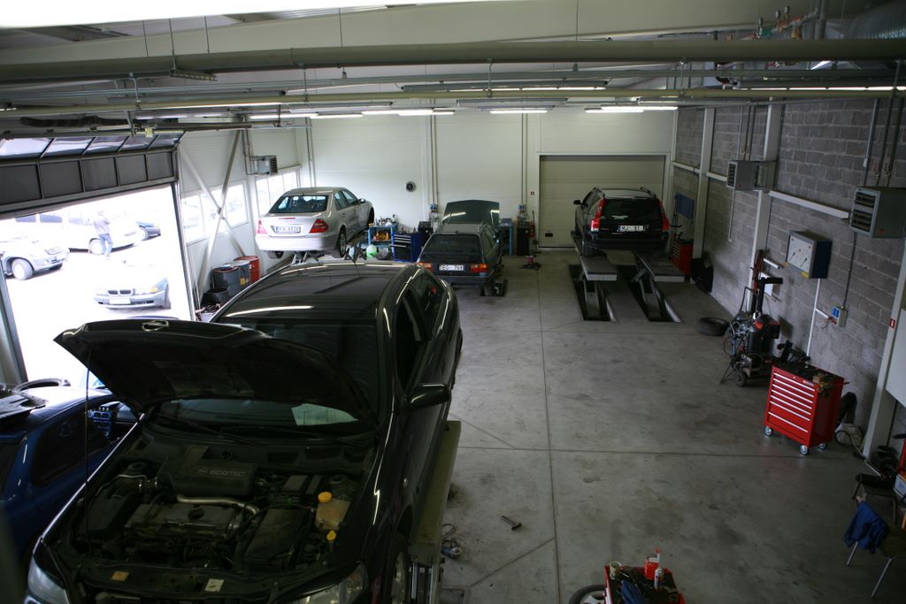 Tukumā apzog autoservisu 800 latu apmērā