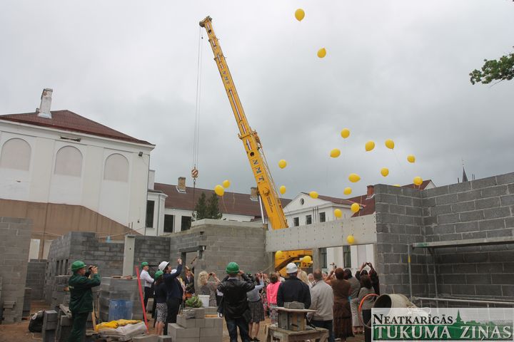 Tukuma E. Birznieka-Upīša 1. pamatskolas piebūvē iemūrēta kapsula